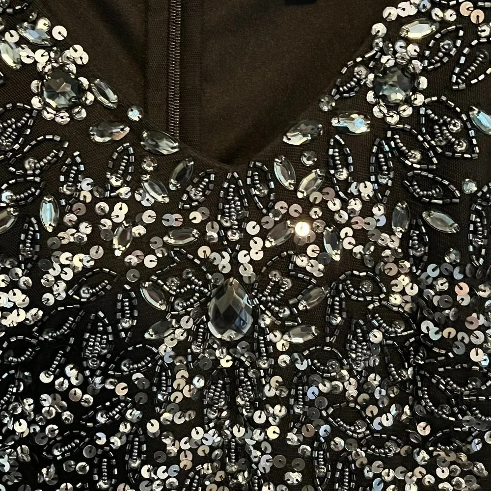 Formal Dress - Picture 4 of 6